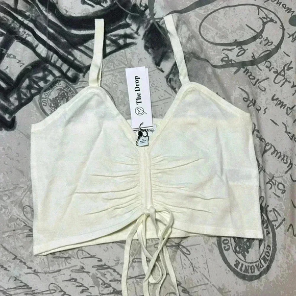 Cinched cropped sweater cami - Picture 2 of 4